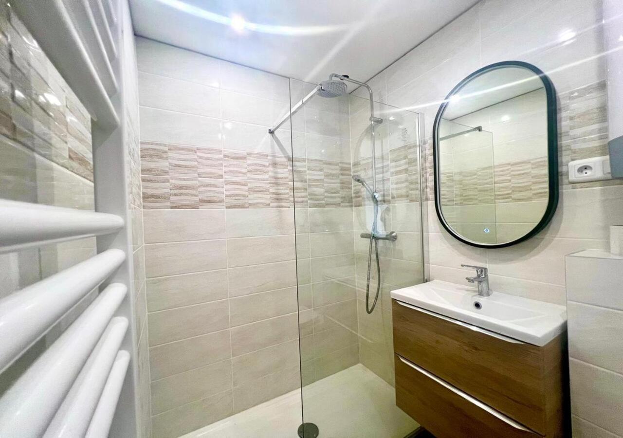 Studio Eclat Marine 3 Etoiles - Vue Mer - Parking-Clim-Plage A 20 Metres - Capitalchic Services Saint-Aygulf Fréjus Esterno foto