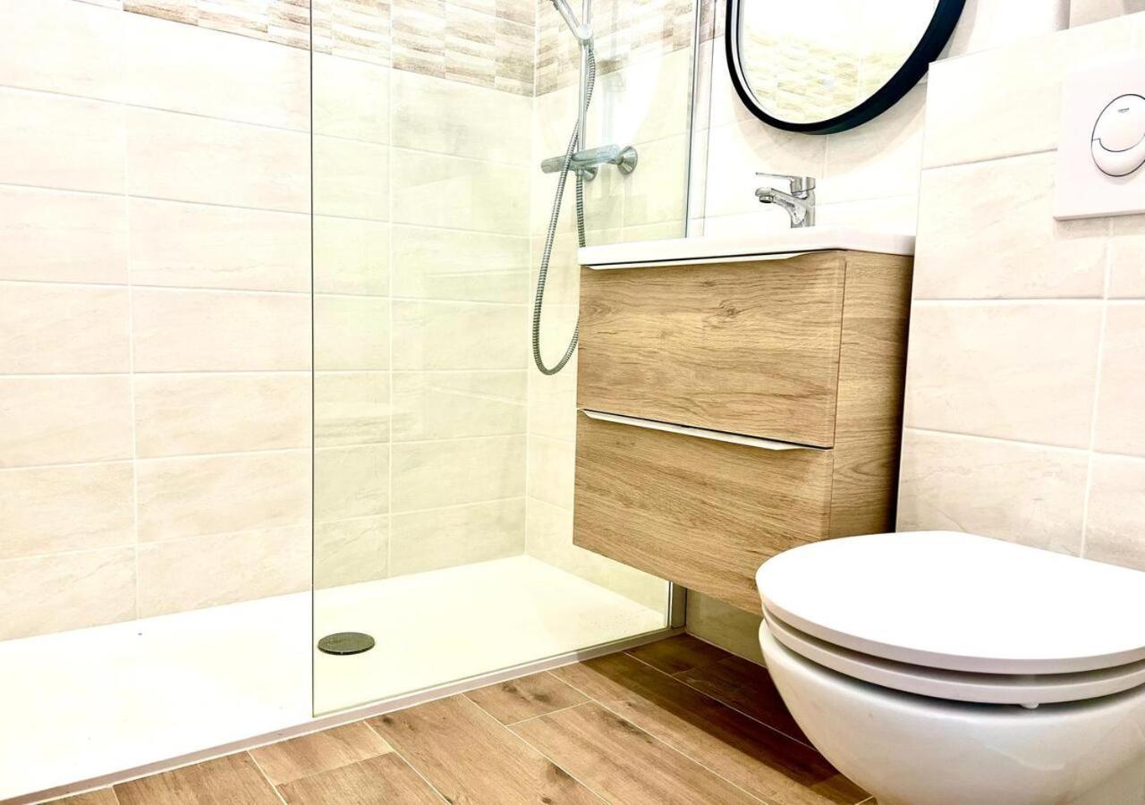 Studio Eclat Marine 3 Etoiles - Vue Mer - Parking-Clim-Plage A 20 Metres - Capitalchic Services Saint-Aygulf Fréjus Esterno foto